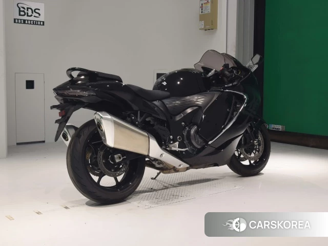 Проданный Suzuki GSX1300R HAYABUSA 2022 из Японии, фото 2