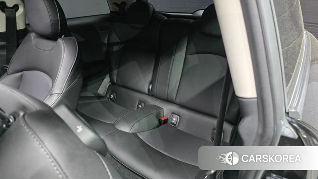 Mini Cooper D id 4250998 из Кореи 18
