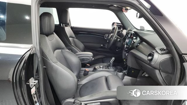 Mini Cooper Electric id 4361107 из Кореи 18