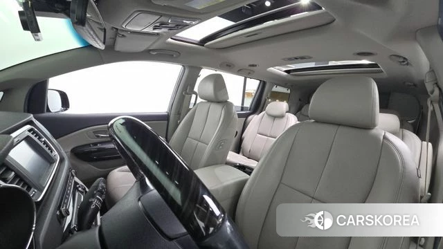 Kia The New Carnival id 4232607 из Кореи 18