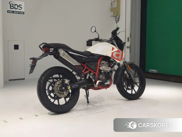 Проданный Aprilia STX125 CAFE 2016 из Японии, фото 2