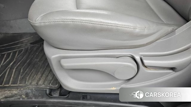 Hyundai The New Grand Starex id 4557940 из Кореи 18