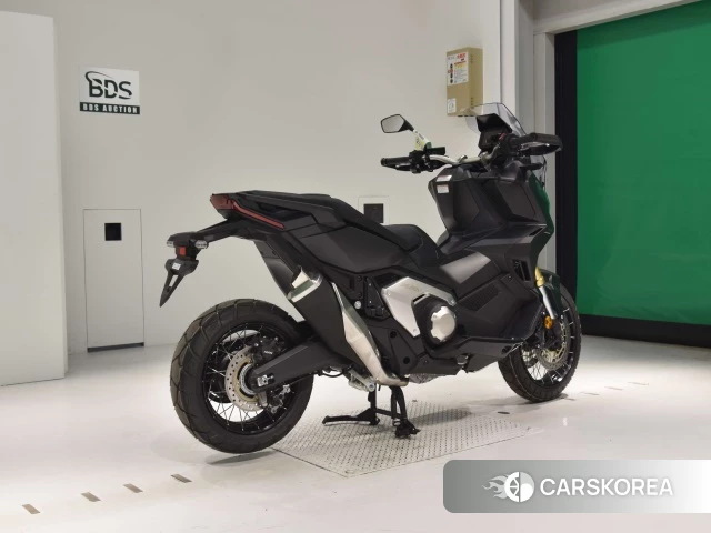 Проданный Honda X-ADV 750 2024 из Японии
