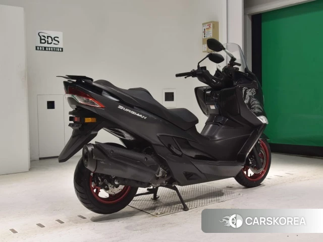 Проданный Suzuki BURGMAN 400 2017 из Японии, фото 2