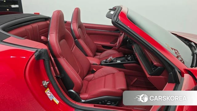 Porsche 911(992) id 4612189 из Кореи 18
