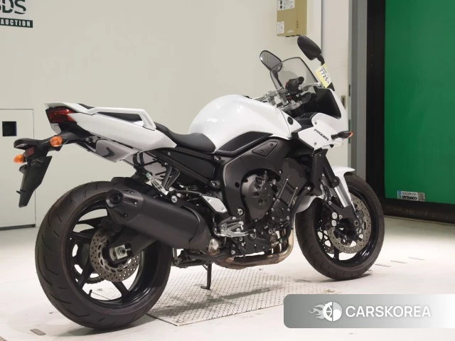 Проданный Yamaha FZ1 FEATHER 2011 из Японии, фото 2