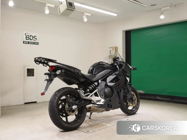 Проданный Kawasaki NINJA 400R 2011 из Японии, фото 2