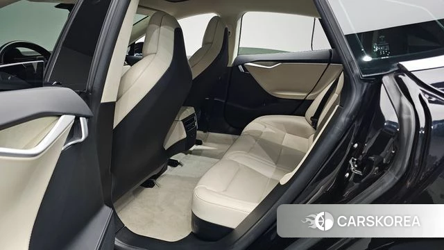 Tesla Model S id 4496945 из Кореи 18