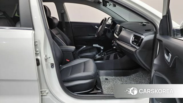 Kia Stonic id 4596116 из Кореи 18