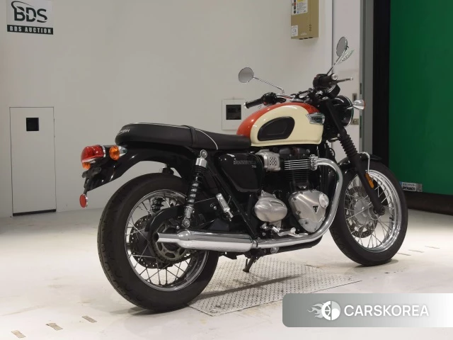 Проданный Triumph BONNEVILLE T100 2017 из Японии, фото 2