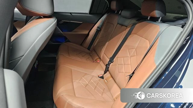 BMW 5 Series (G60) id 4505954 из Кореи 18