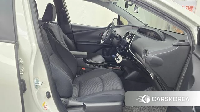 Toyota Prius 4th Generation id 4543573 из Кореи 18
