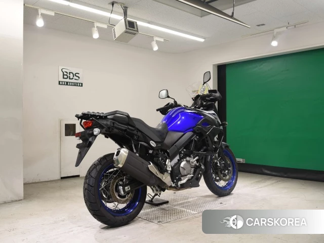 Проданный Suzuki V-STROM 650 XT 2022 из Японии, фото 2