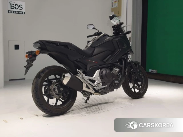 Проданный Honda NC750X LD DCT 2017 из Японии, фото 2