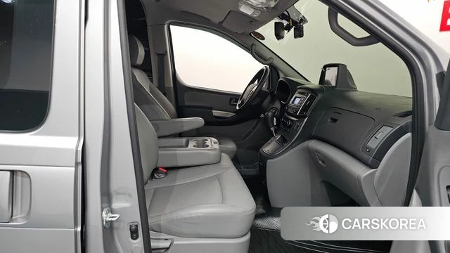 Hyundai The New Grand Starex id 4594384 из Кореи 18