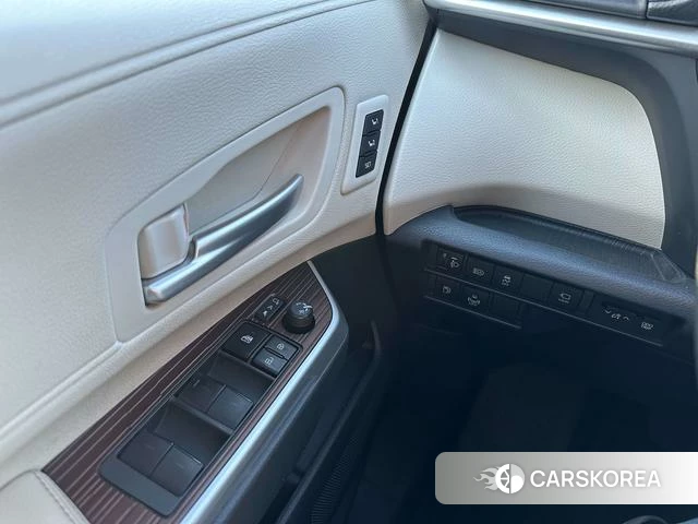 Toyota Grevia id 4258604 из Китая 18