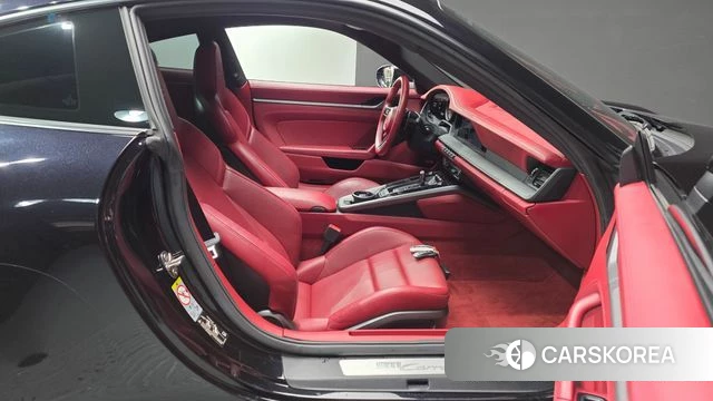 Porsche 911(992) id 4519898 из Кореи 18