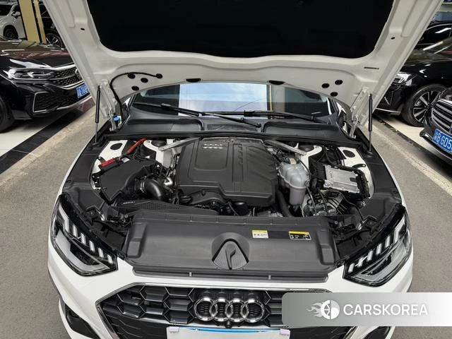 Audi A4L id 4235003 из Китая 18