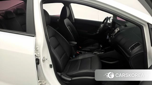 Kia The New K3 id 4305193 из Кореи 18