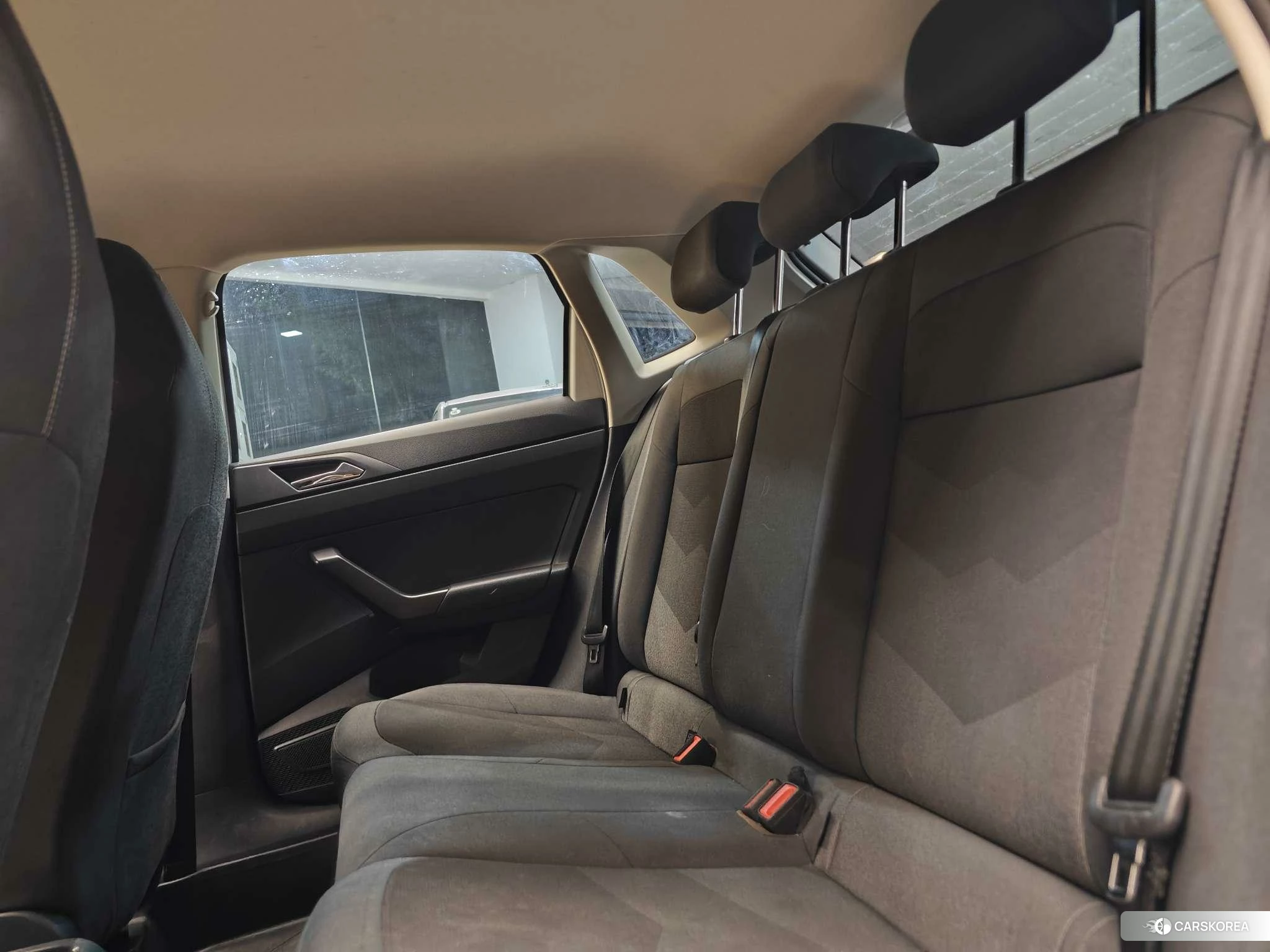 Volkswagen Polo id 4498888 из Китая 18