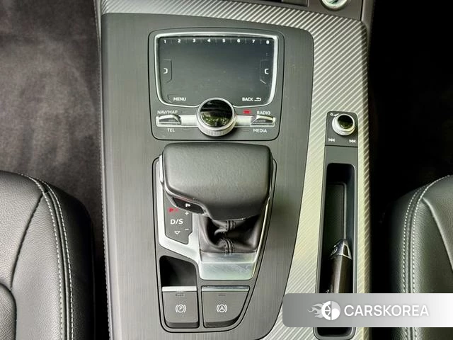 Audi Q5L id 4300460 из Китая 18