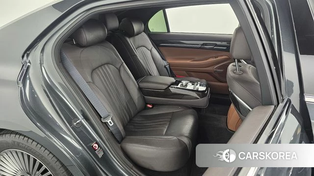 Genesis G90 id 4285184 из Кореи 18