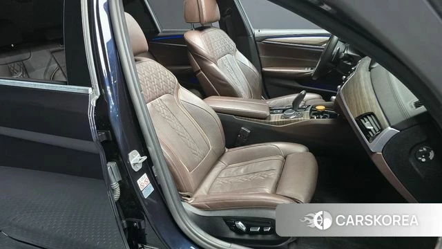 BMW 5 Series (G30) id 4620197 из Кореи 18
