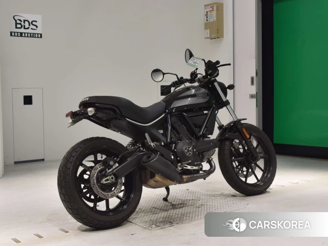 Проданный Ducati SCRAMBLER SIXTY2 2017 из Японии, фото 2