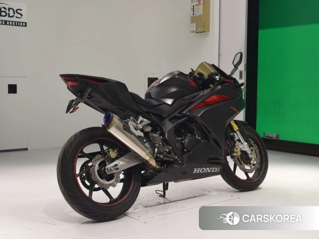 Проданный Honda CBR250RR ABS id 4176344 из Японии, фото 2