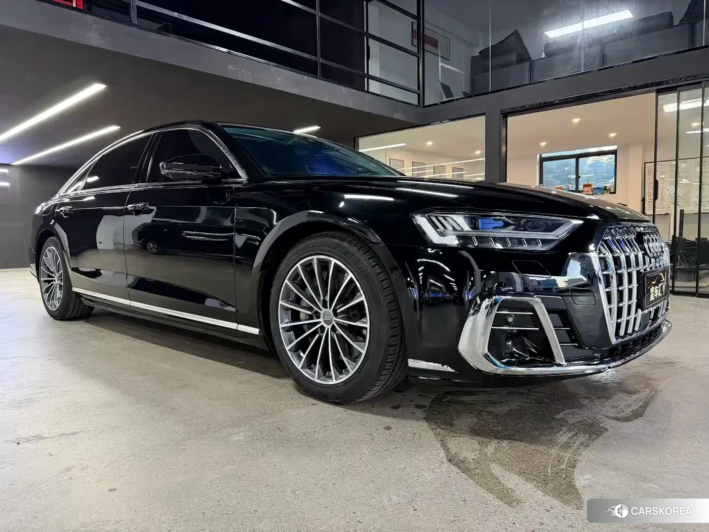 Audi A8 id 4679894 из Китая 18
