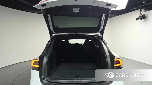 Tesla Model X id 4390372 из Кореи 18