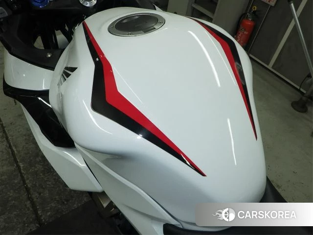 Проданный Honda CBR400R id 4199990 из Японии, фото 18