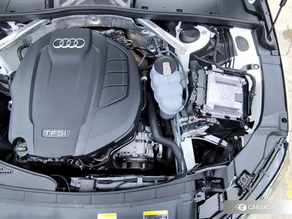 Audi A4L id 4654974 из Китая 18