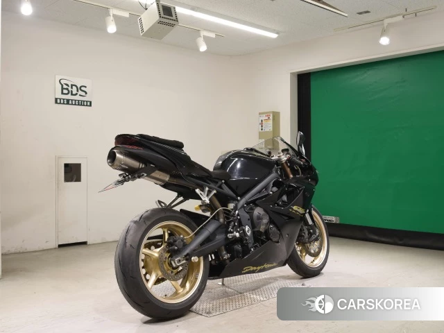 Проданный Triumph DAYTONA 675 2011 из Японии, фото 2