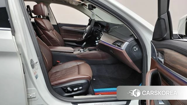 BMW 5 Series (G30) id 4384367 из Кореи 18