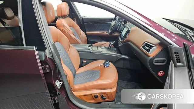Maserati Ghibli id 4672460 из Кореи 18