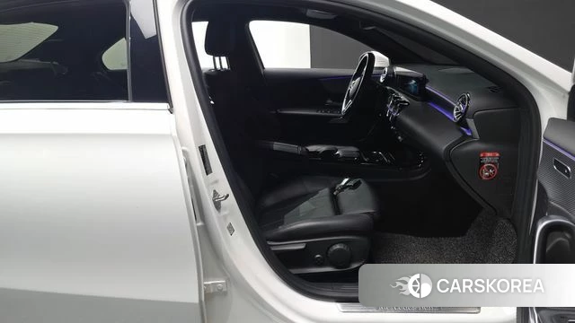 Mercedes-Benz A-Class W177 id 4604360 из Кореи 18