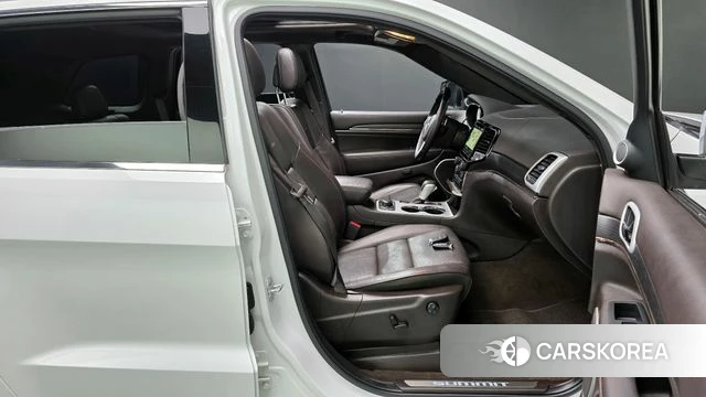 Jeep Grand Cherokee id 4225257 из Кореи 18