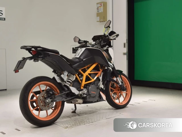 Проданный KTM 390 DUKE 2014 из Японии, фото 2