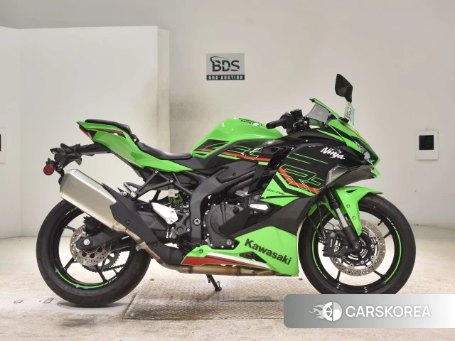 Kawasaki ZX-4RR KRT id 3949157 из Японии 17