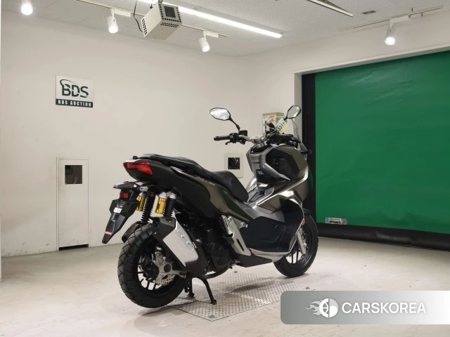 Проданный Honda ADV150 id 4157894 из Японии, фото 2