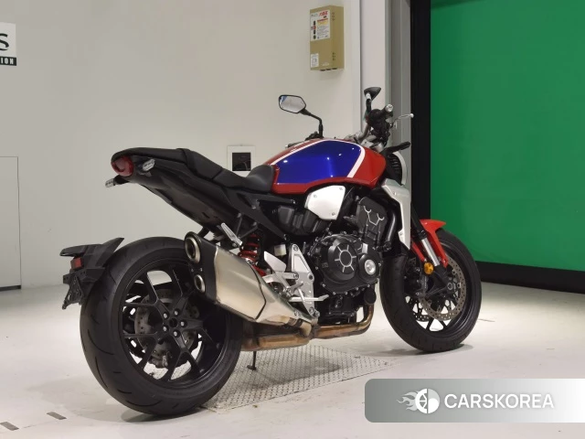Проданный Honda CB1000R 2019 из Японии, фото 2