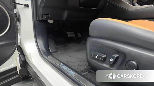 Lexus NX300h id 4251089 из Кореи 18