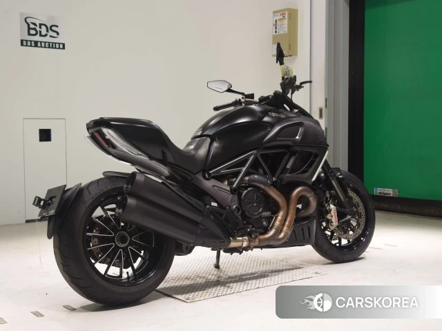Проданный Ducati DIAVEL DARK 2013 из Японии