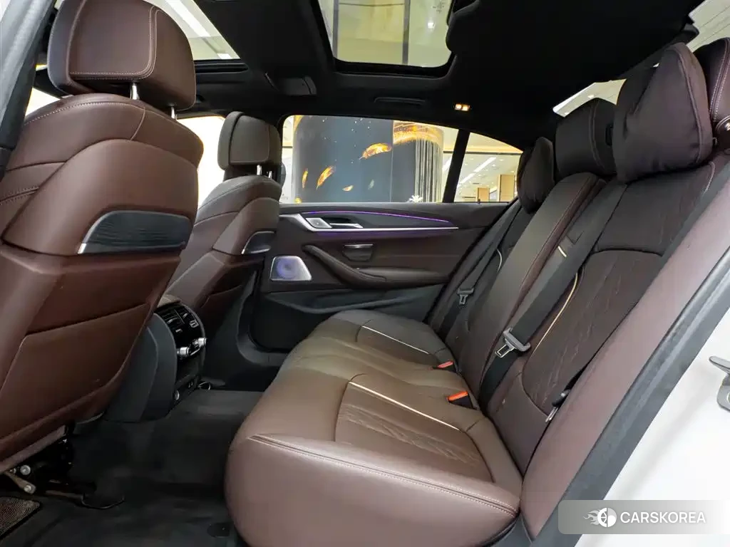 BMW 5 series id 4576352 из Китая 18