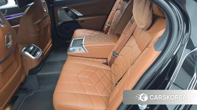 BMW 7 Series (G70) id 4681329 из Кореи 18
