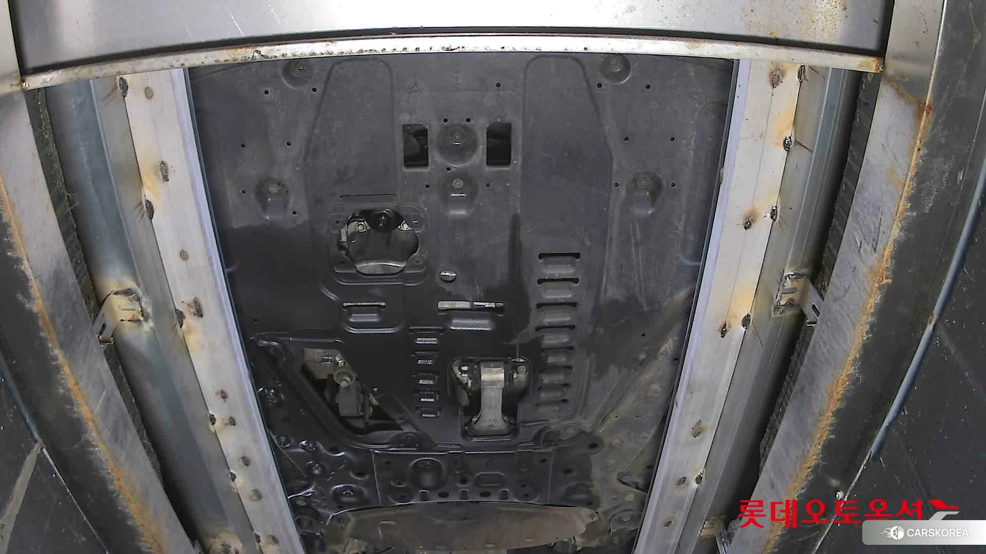 Kia Carnival id 3882122 из Кореи 18