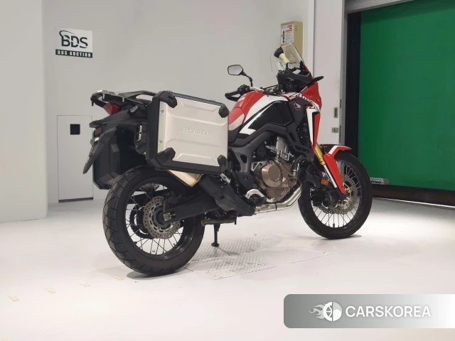 Проданный Honda CRF1000L AFRICA TWIN 2016 из Японии, фото 2