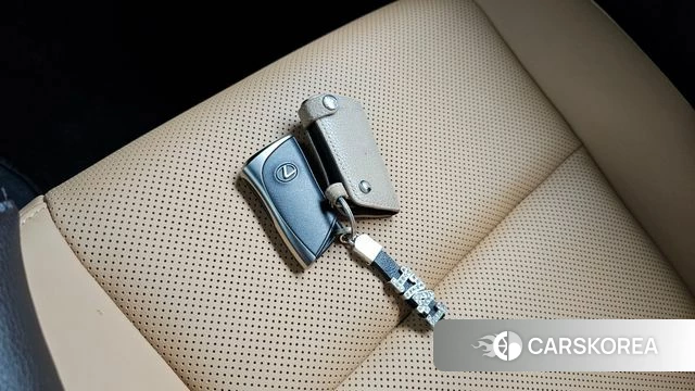 Lexus UX250h id 4636097 из Кореи 18