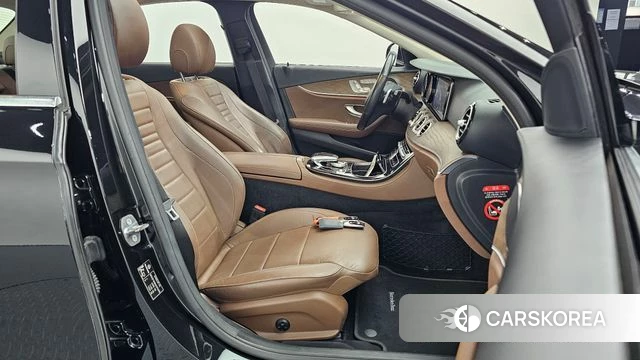 Mercedes-Benz E-Class W213 id 4865660 из Кореи 18